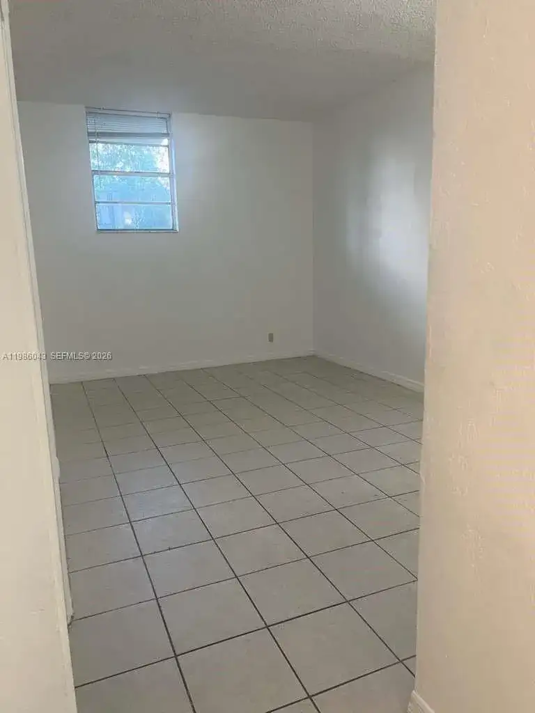 4550 NW 9th St # 114E, Miami FL 33126 photo 4