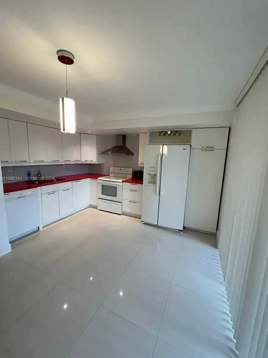 SW 107th Ave, Miami FL 33173 photo 4