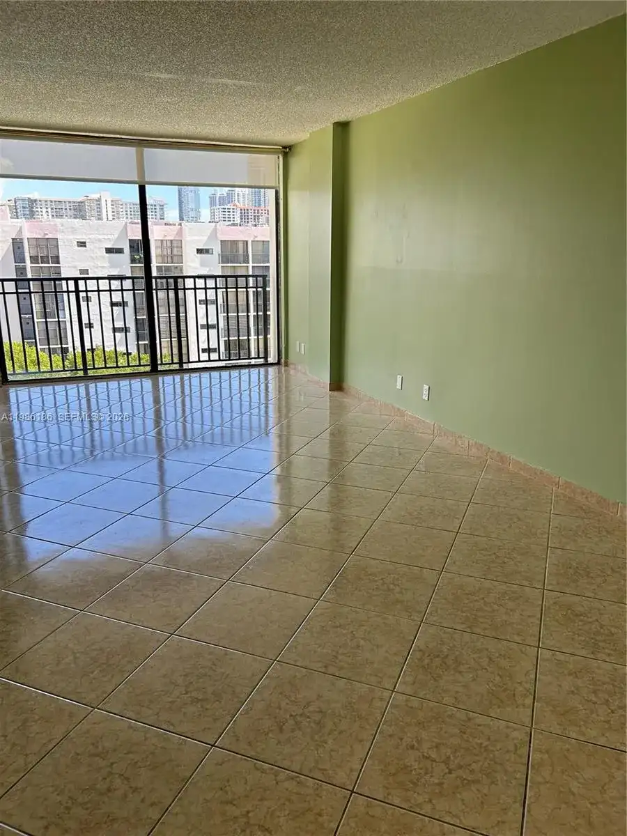 16919 N Bay Rd # 902, Sunny Isles Beach FL 33160 photo 3