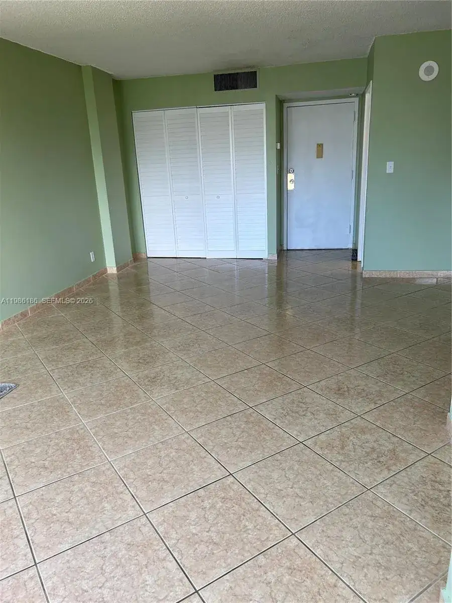 16919 N Bay Rd # 902, Sunny Isles Beach FL 33160 photo 4