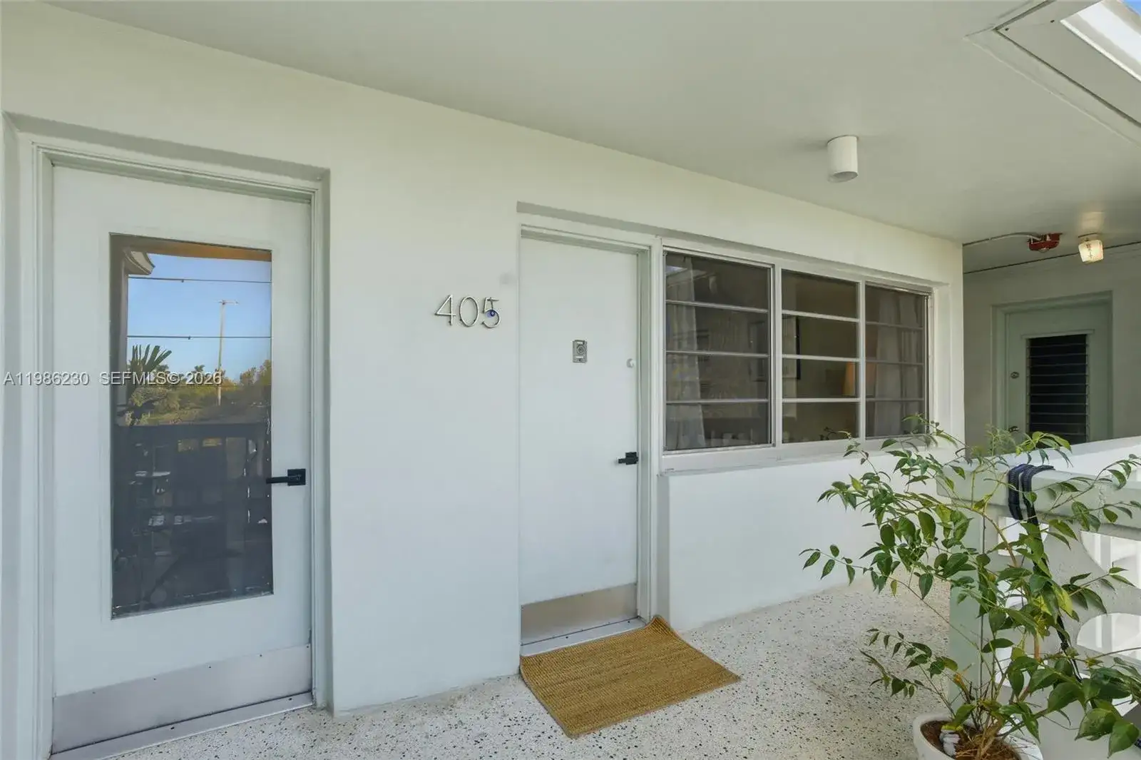 1100 11th St # 405, Miami Beach FL 33139 photo 2