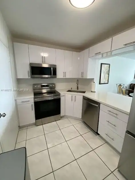 5601 Collins Ave # 1524, Miami Beach FL 33140 photo 4