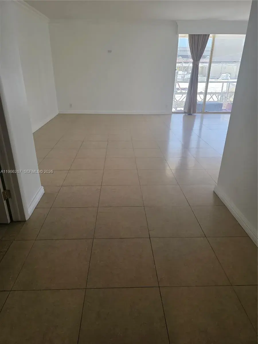 19355 Turnberry Way # 2E, Aventura FL 33180