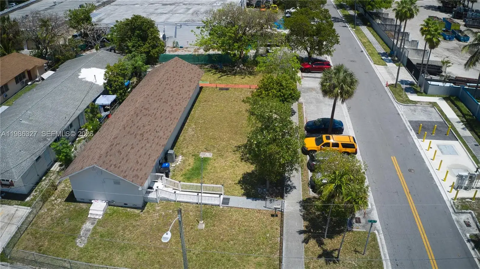 15947 NE 19th Pl, North Miami Beach FL 33162 photo 2
