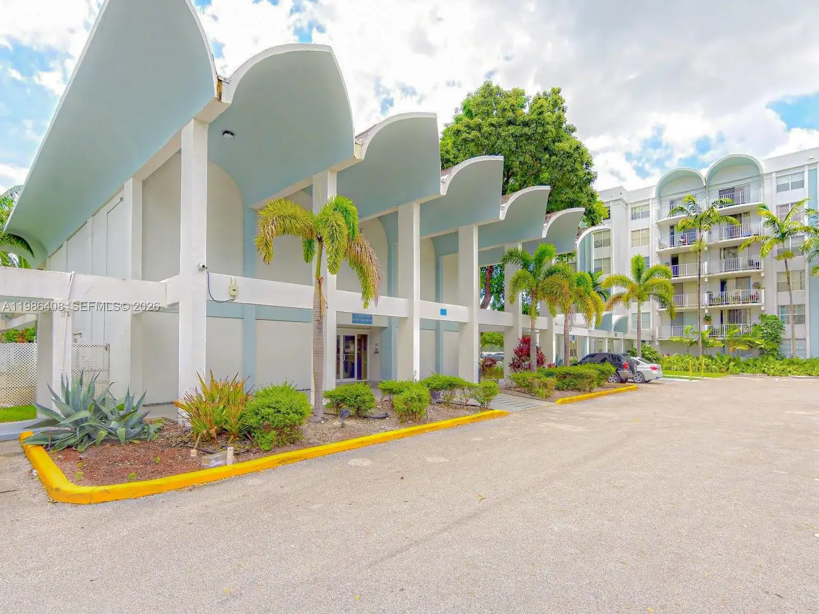484 NW 165th St Rd # 412, Miami FL 33169 photo 5