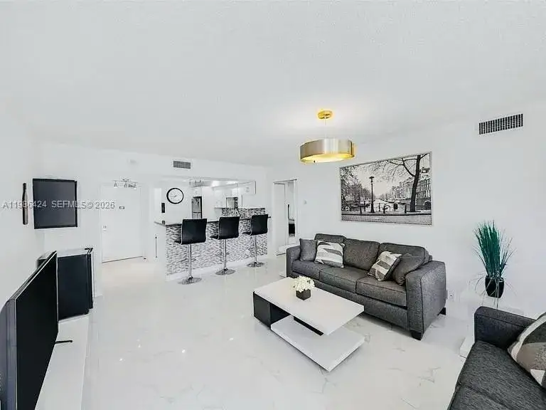 20301 W Country Club Dr # 1023, Aventura FL 33180