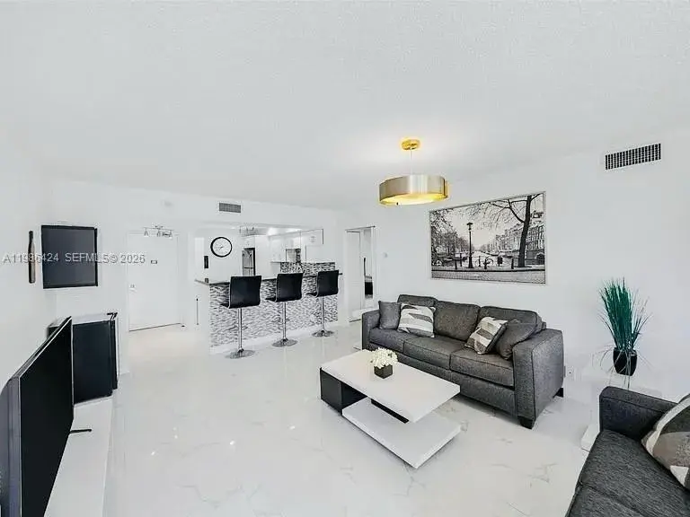 20301 W Country Club Dr # 1023, Aventura FL 33180