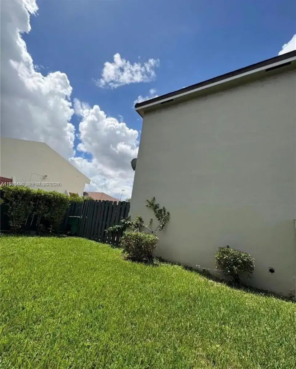 8346 NW 10th St # 1F, Miami FL 33126 photo 5