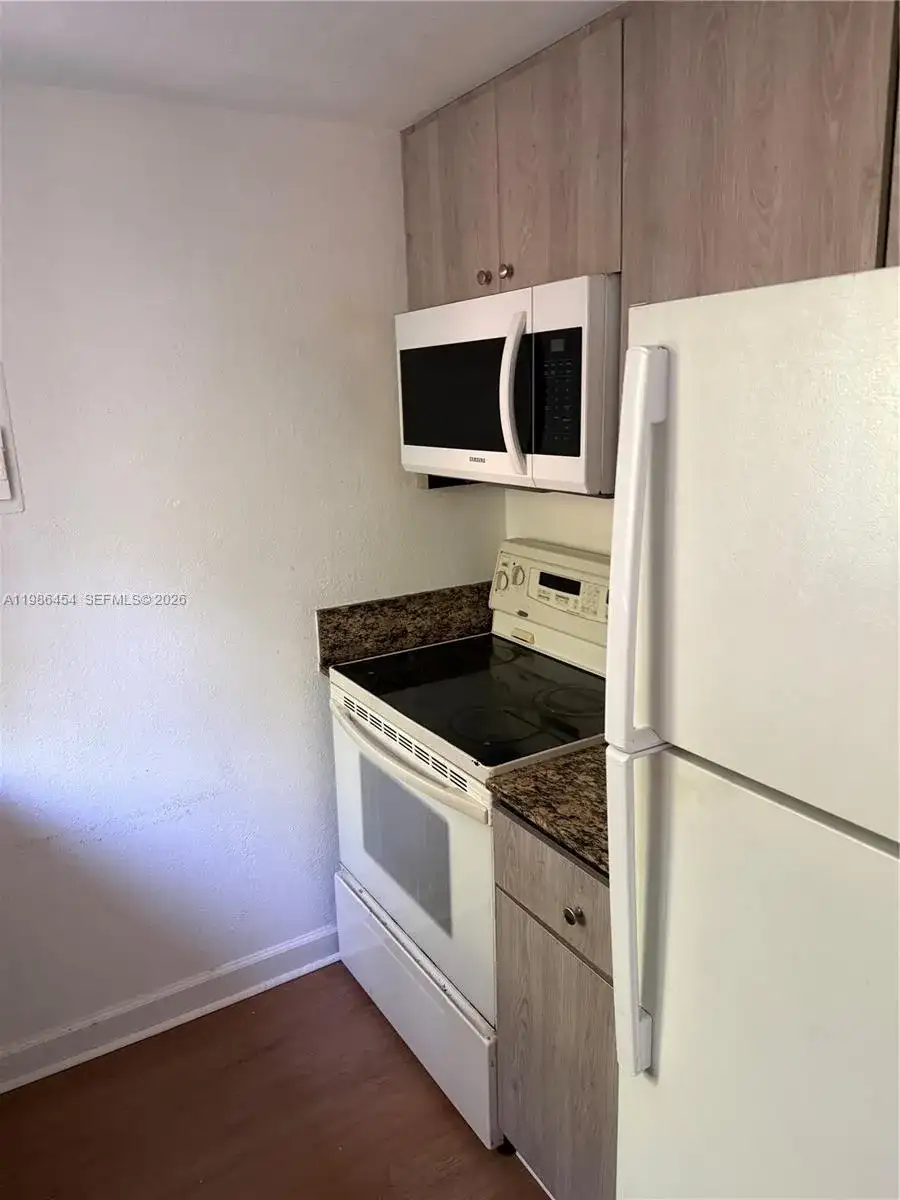 180 NE 71st St # 9, Miami FL 33138 photo 5