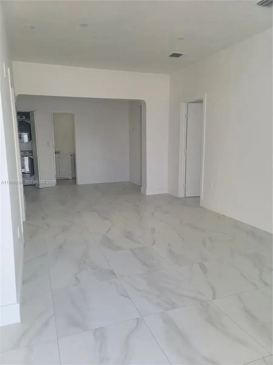 1975 NW 24th Ct, Miami FL 33125 photo 3