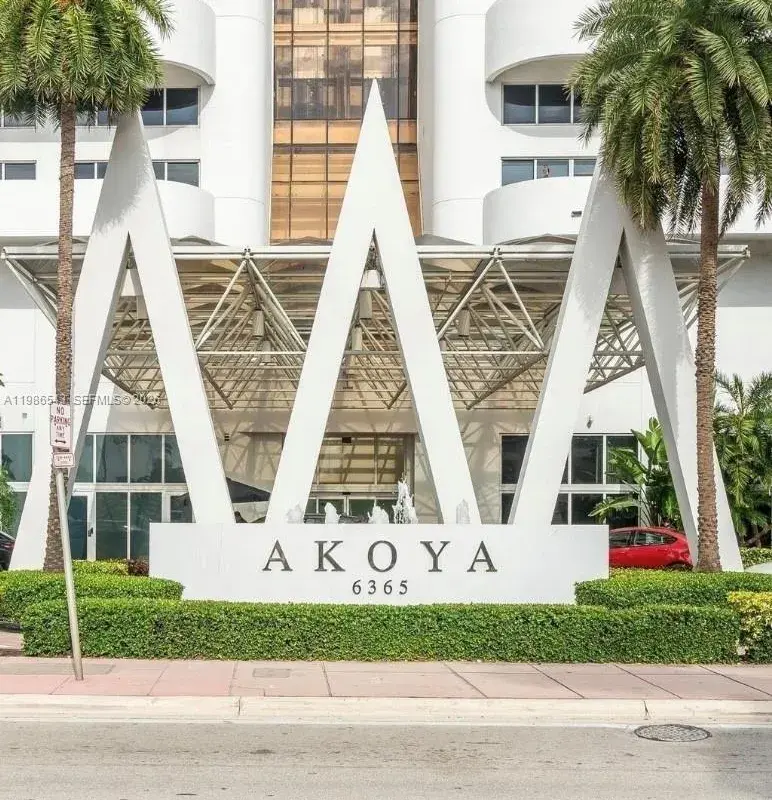 6365 Collins Ave # 904, Miami Beach FL 33141