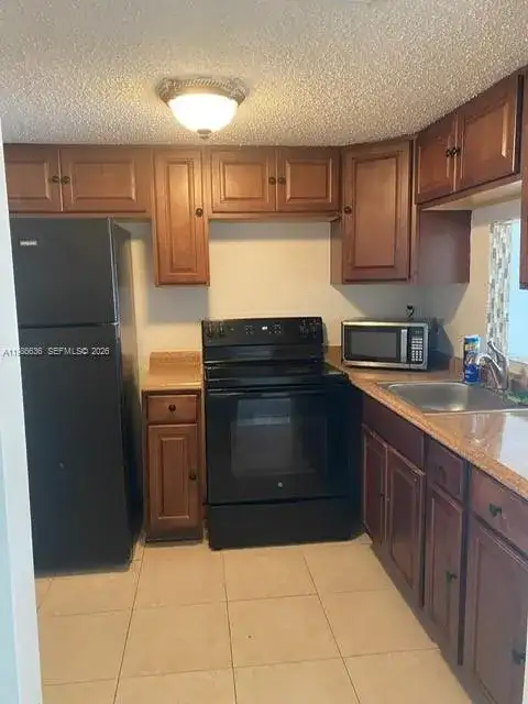 16465 NE 22nd Ave # 118, North Miami Beach FL 33160 photo 4