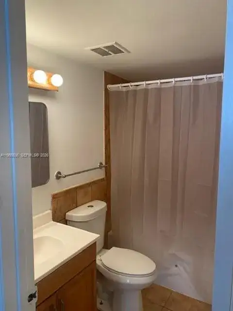 16465 NE 22nd Ave # 118, North Miami Beach FL 33160 photo 5