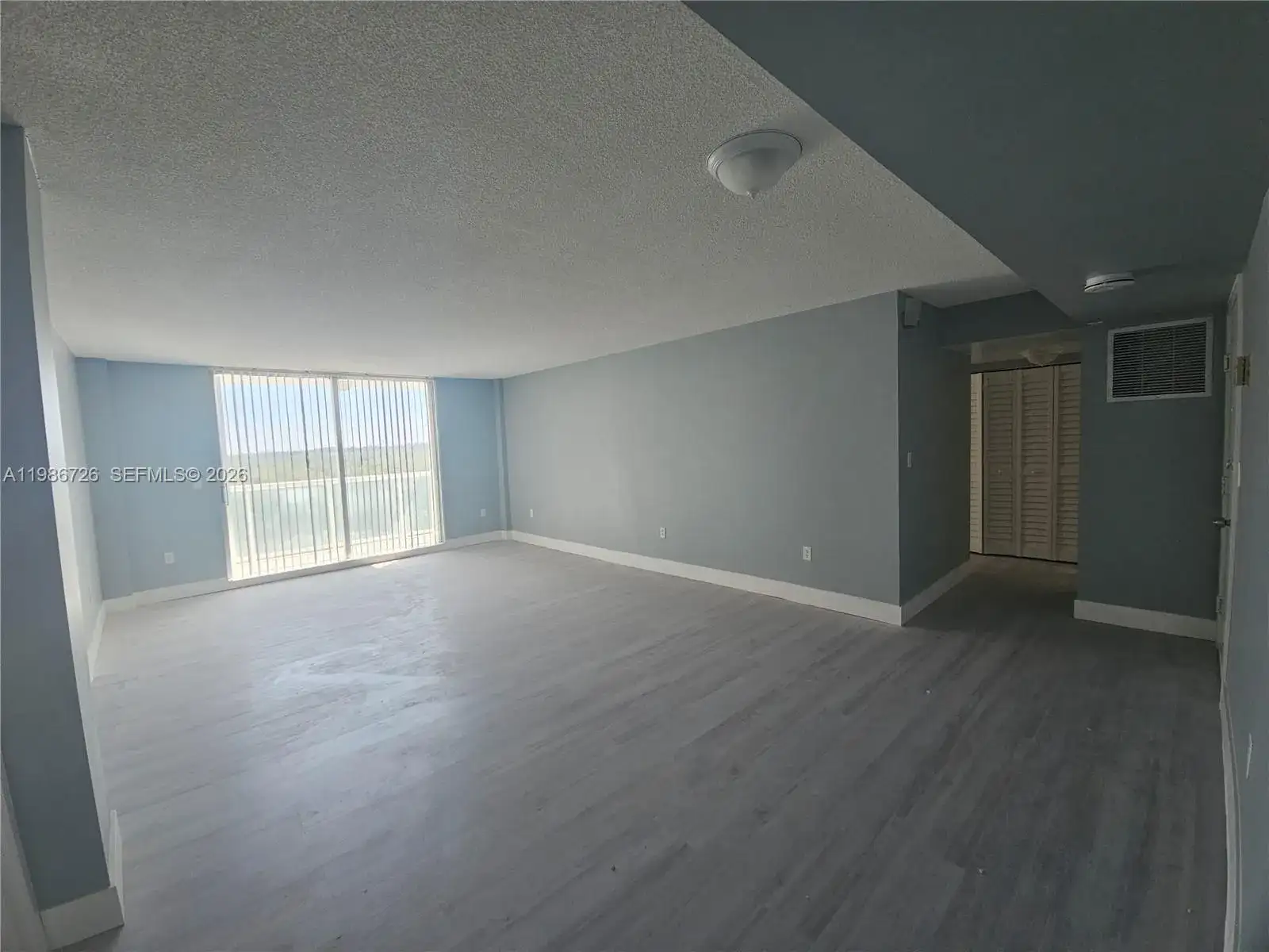 2841 NE 163rd St # 914, North Miami Beach FL 33160 photo 5