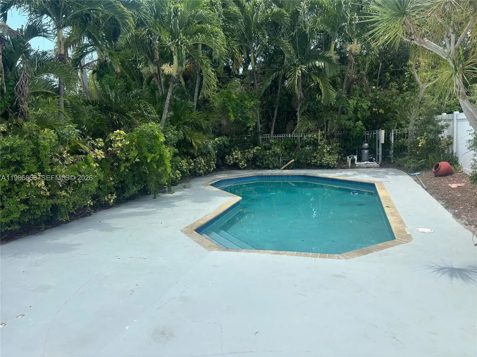 8850 NE 4th Ave, El Portal FL 33138