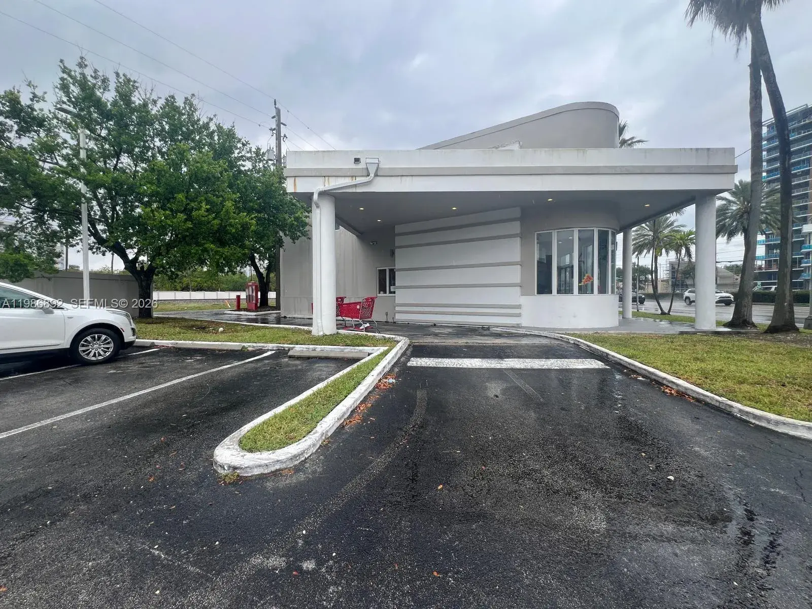 13750 Biscayne Blvd, North Miami Beach FL 33181