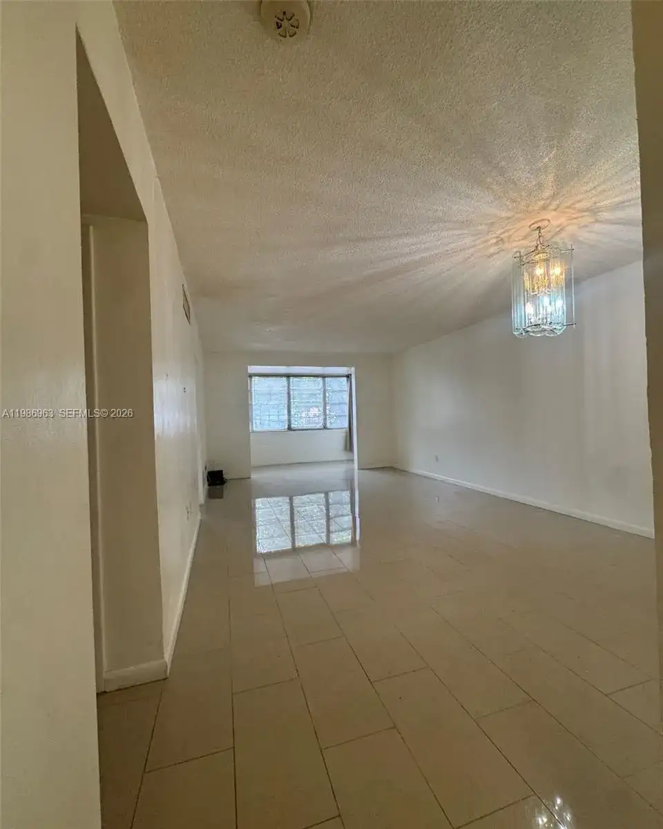 1481 NE Miami Gardens Dr # 162, Miami FL 33179 photo 2