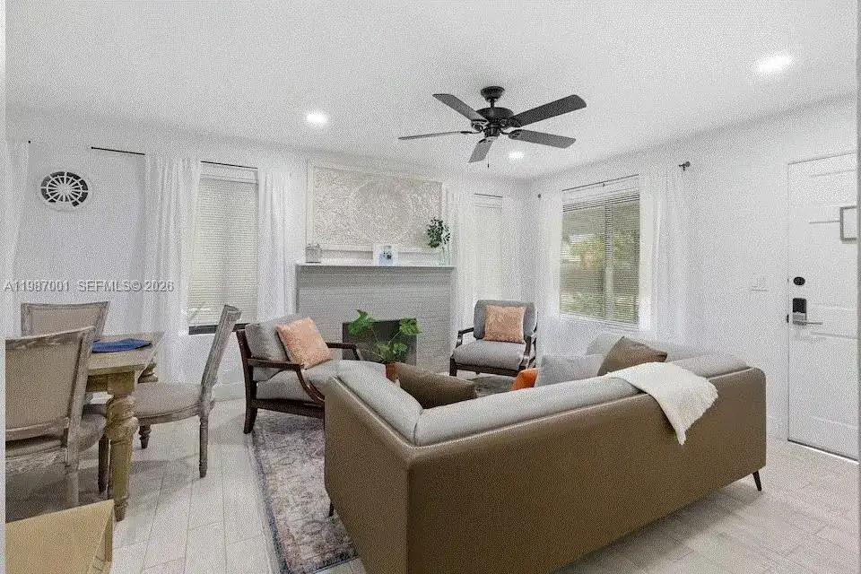 1608 NE 34th St, Oakland Park FL 33334 photo 5