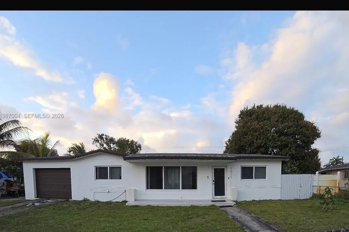 2011 NW 178th St, Miami Gardens FL 33056