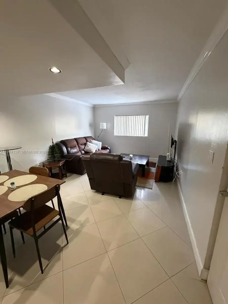 8240 SW 149th ct # 202, Miami FL 33193 photo 4