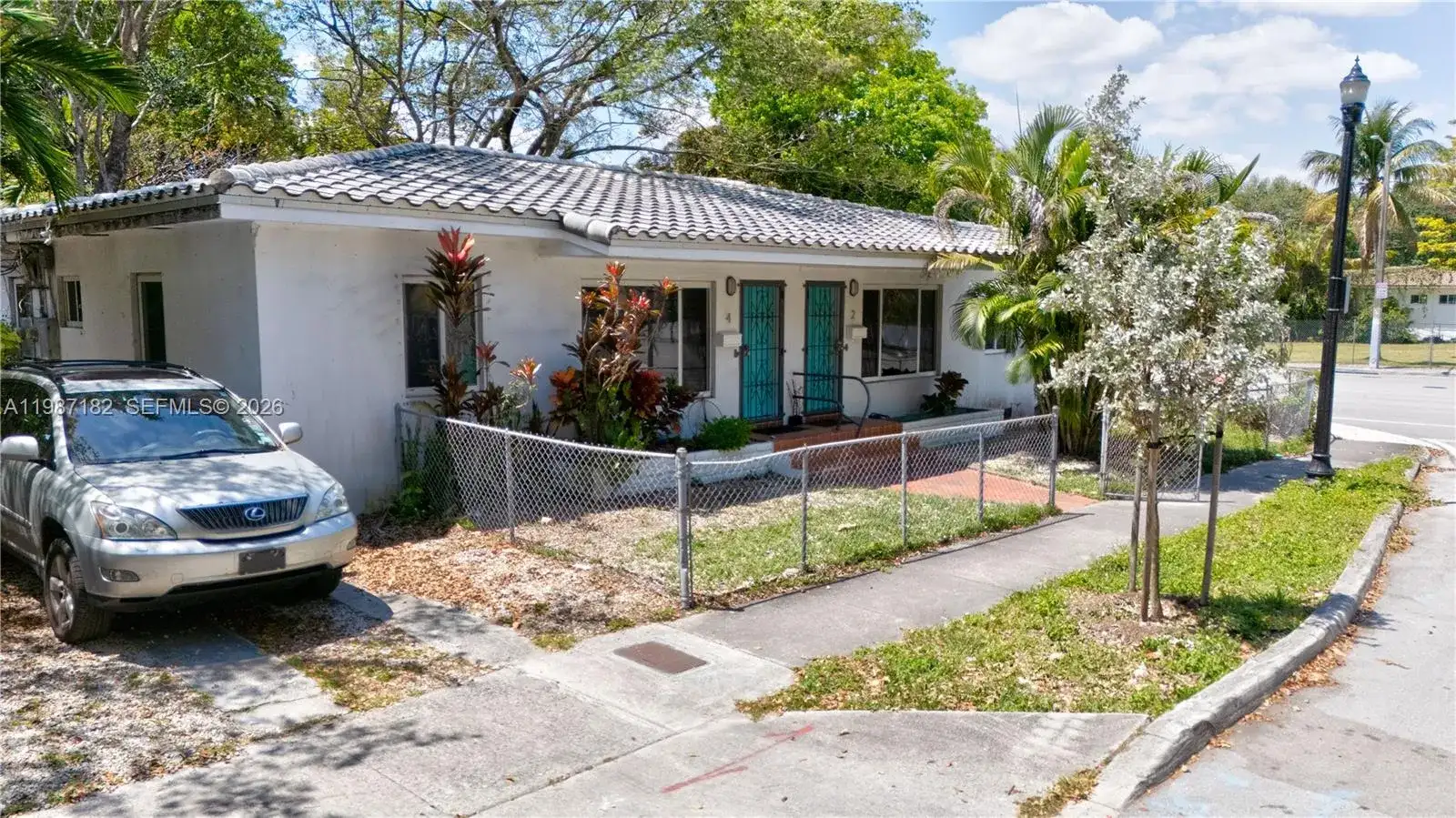 2 NE 45th St, Miami FL 33137 photo 4