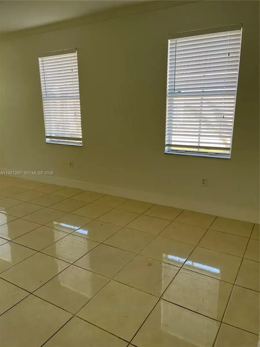 27501 SW 138th Ave, Homestead FL 33032 photo 5