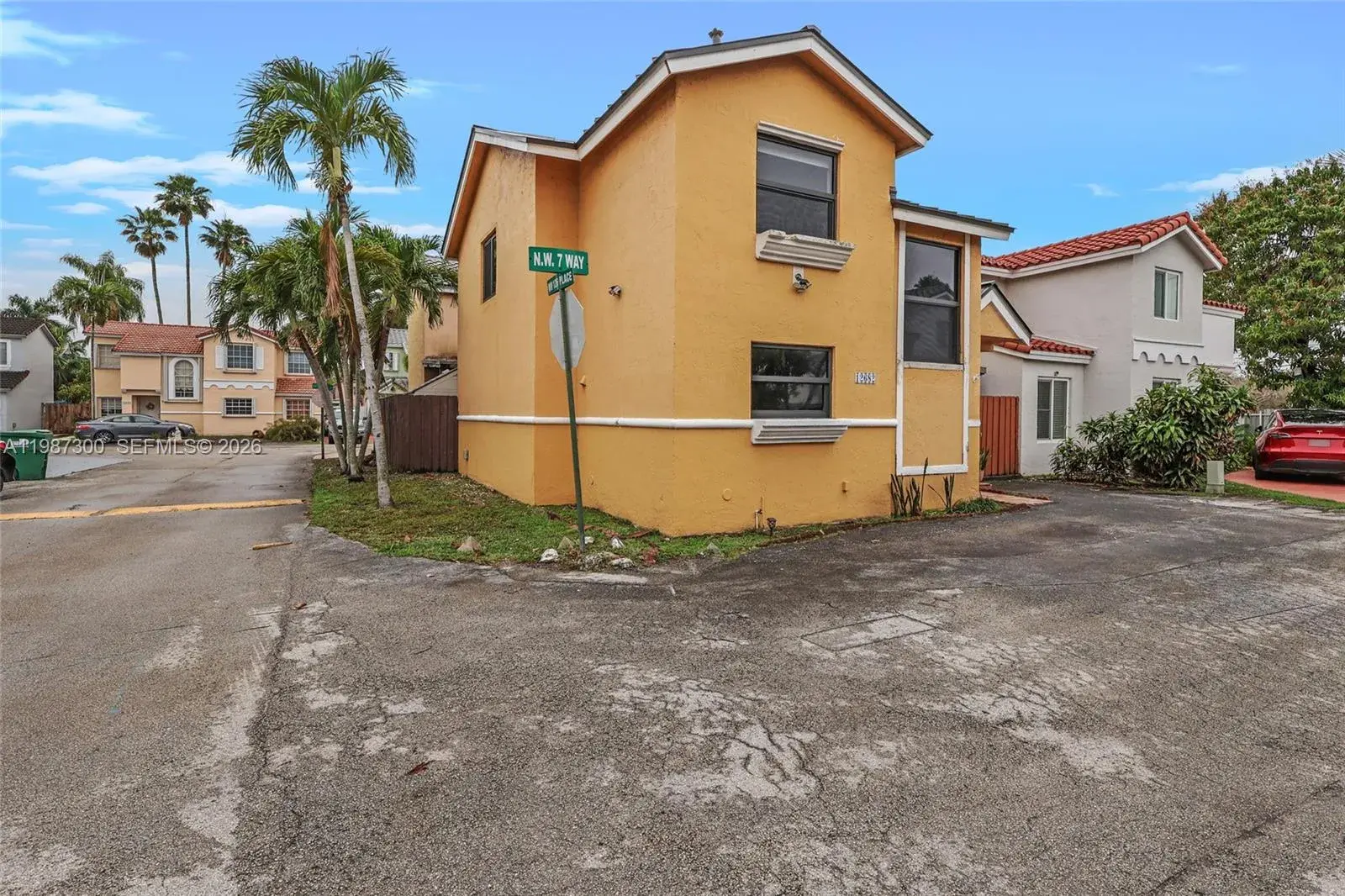 12682 NW 7th Way, Miami FL 33182 photo 3