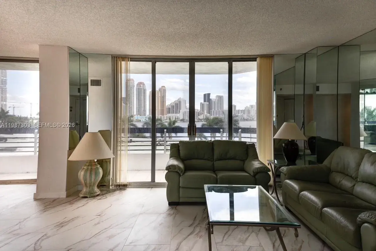3600 Mystic Pointe Dr # 613, Aventura FL 33180