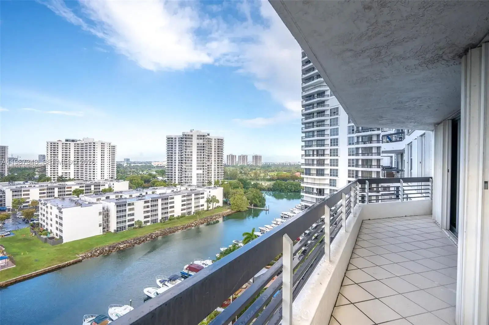 3530 Mystic Pointe Dr # 1401, Aventura FL 33180 photo 3
