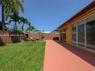 16834 NW 89th Ct, Miami Lakes FL 33018 photo 3