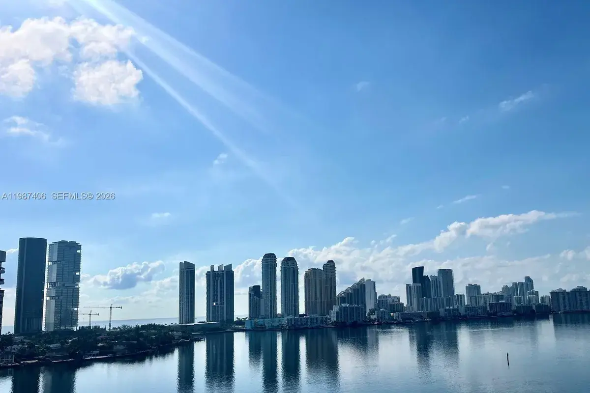 3530 Mystic Pointe Dr # 1412, Aventura FL 33180
