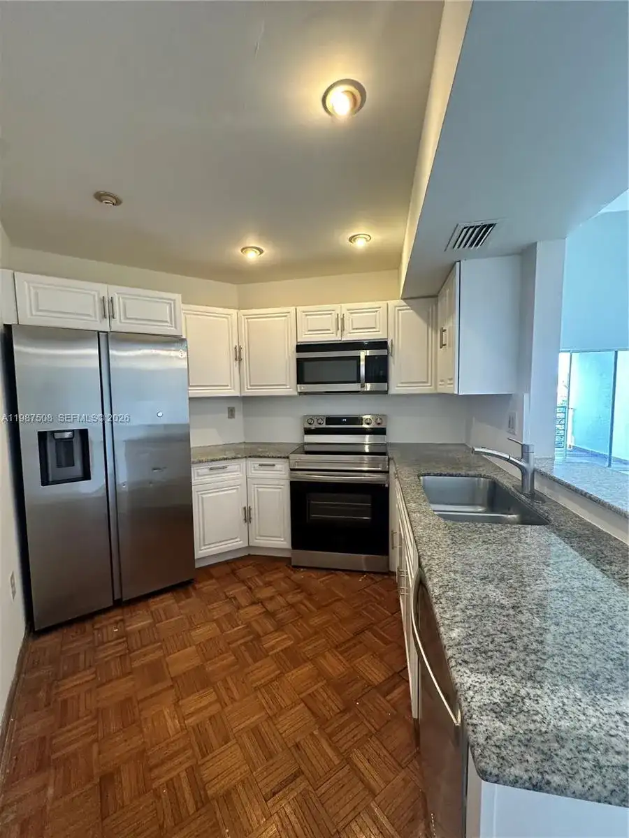 9701 Fontainebleau Blvd # C203, Miami FL 33172 photo 2