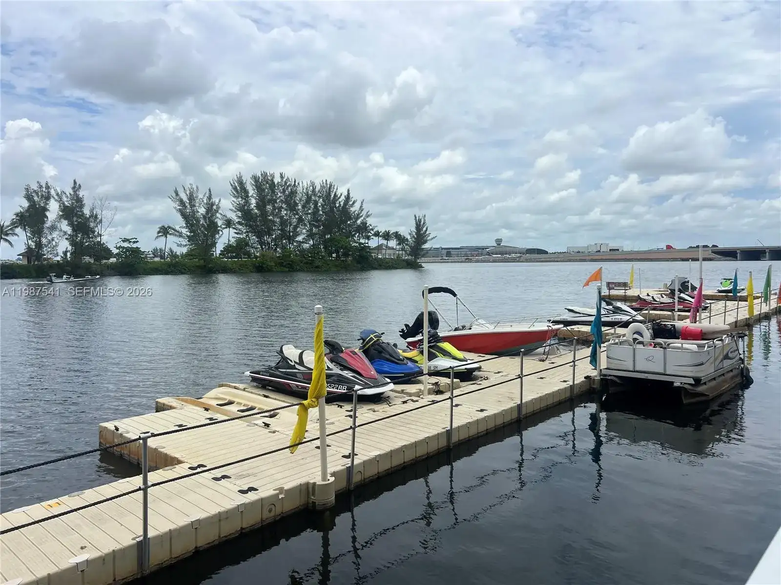 5077 NW 7th St # 917, Miami FL 33126 photo 2