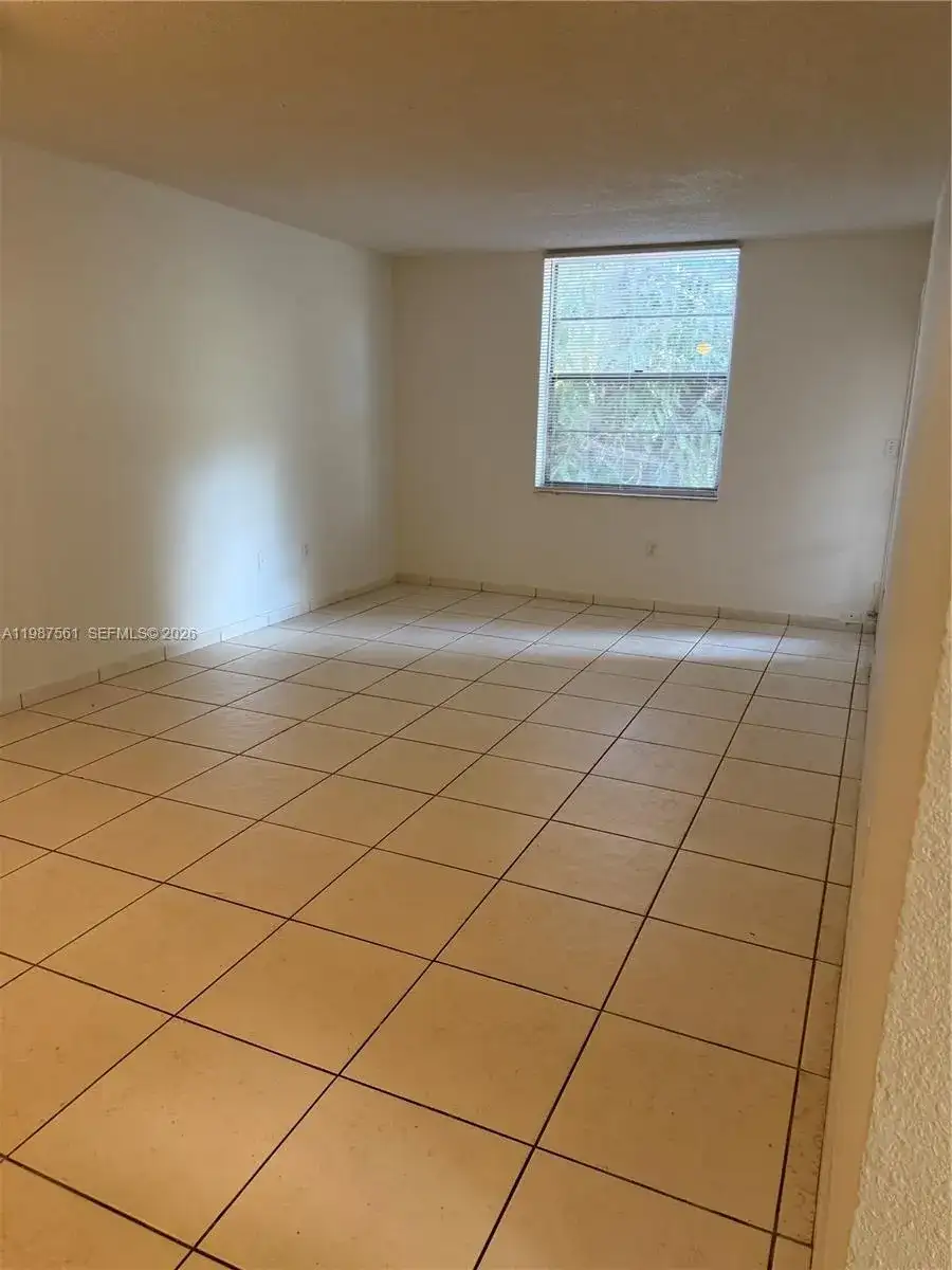 5755 W 20th Ave # 201, Hialeah FL 33012 photo 4