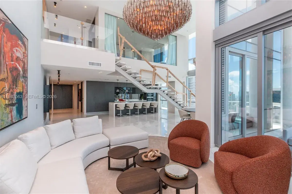 851 NE 1st Ave # 4611, Miami FL 33132