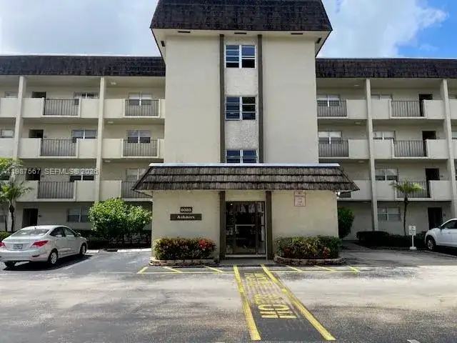 6020 NW 44th St # 406, Lauderhill FL 33319 photo 2