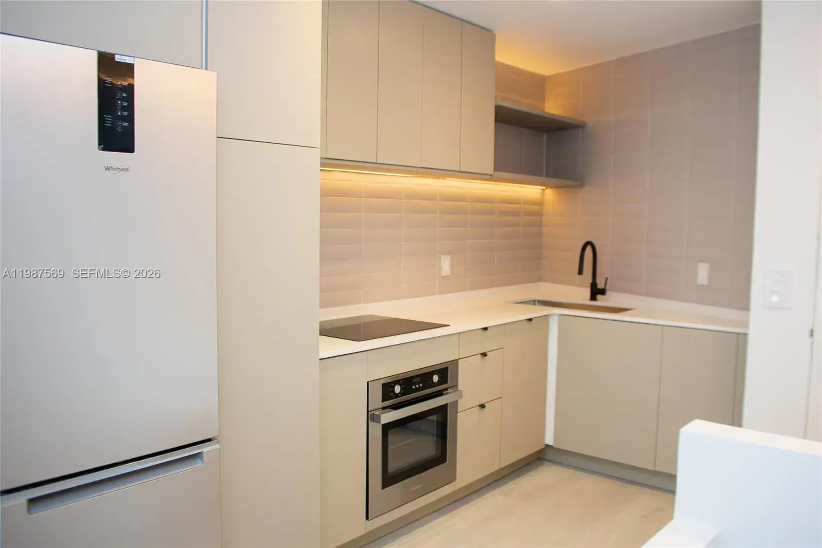 2899 Collins Ave # 1422, Miami Beach FL 33140