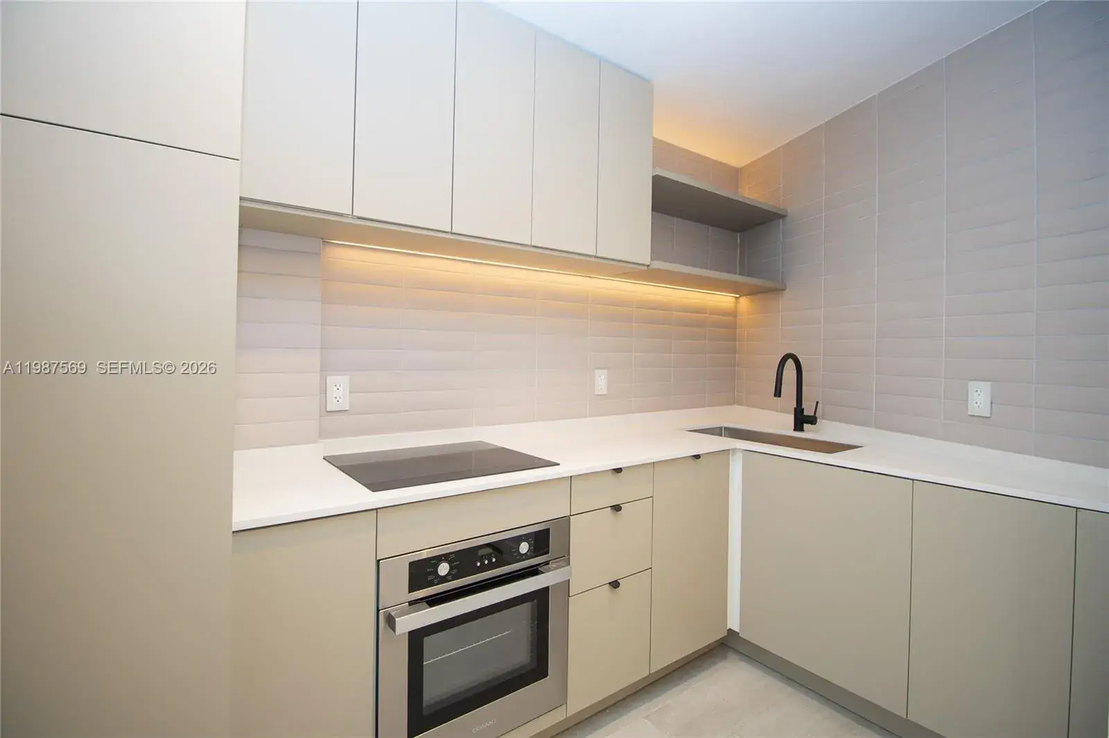 2899 Collins Ave # 1422, Miami Beach FL 33140
