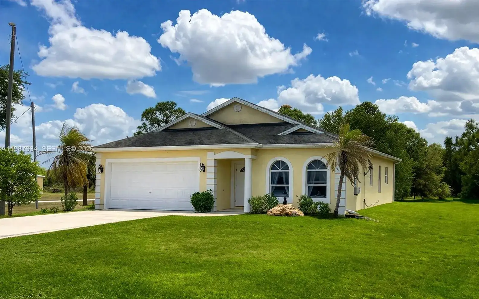 166 Pine Cone Ave, Clewiston FL 33440