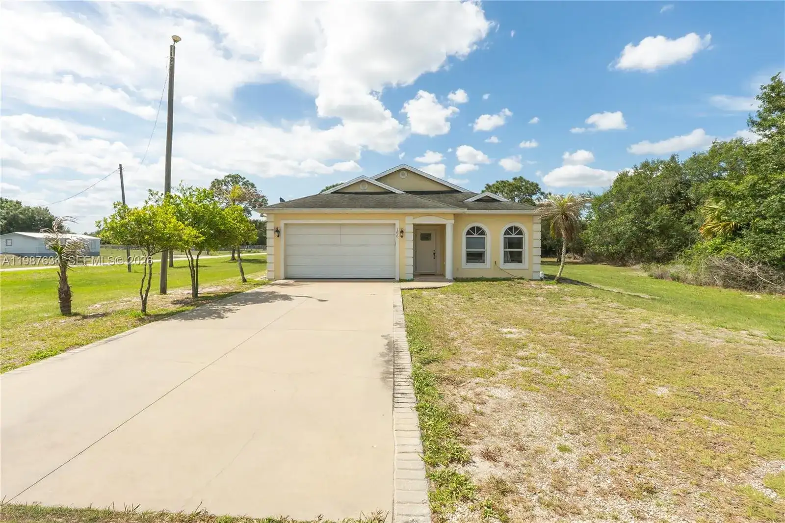166 Pine Cone Ave, Clewiston FL 33440 photo 3