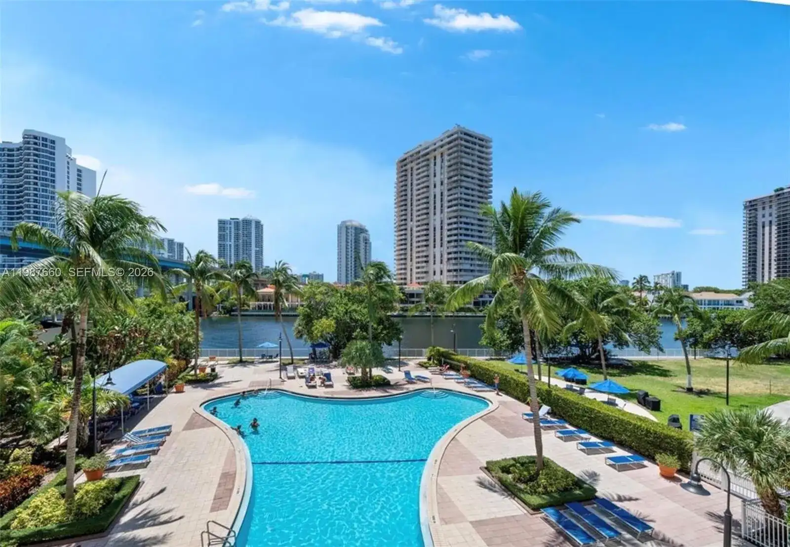 19390 Collins Ave # 1623, Sunny Isles Beach FL 33160 photo 2