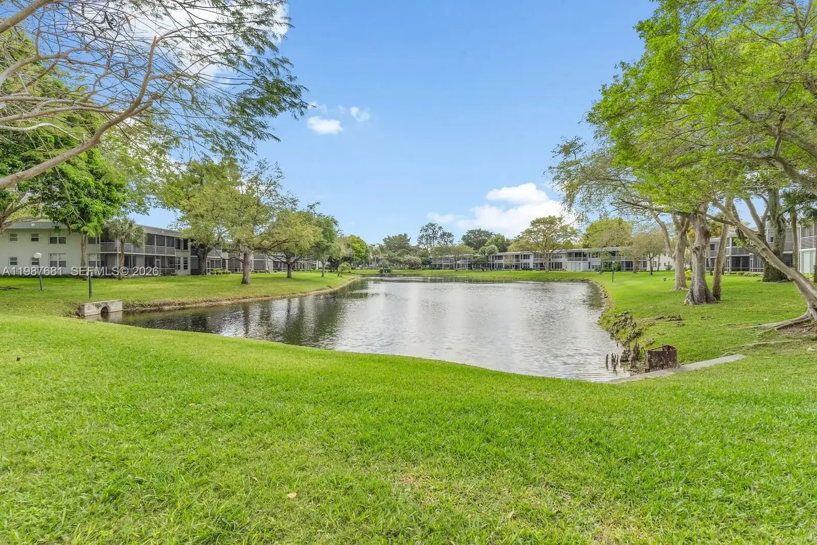 4280 Oaks Ter # 102, Pompano Beach FL 33069 photo 3