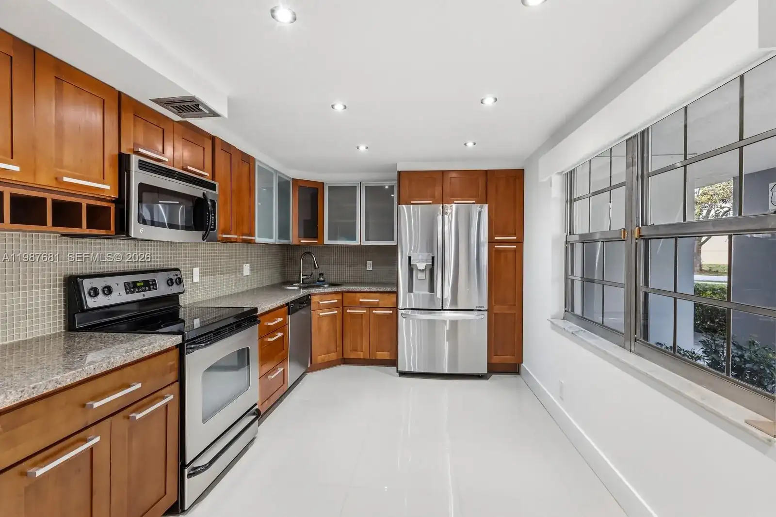 4280 Oaks Ter # 102, Pompano Beach FL 33069 photo 4