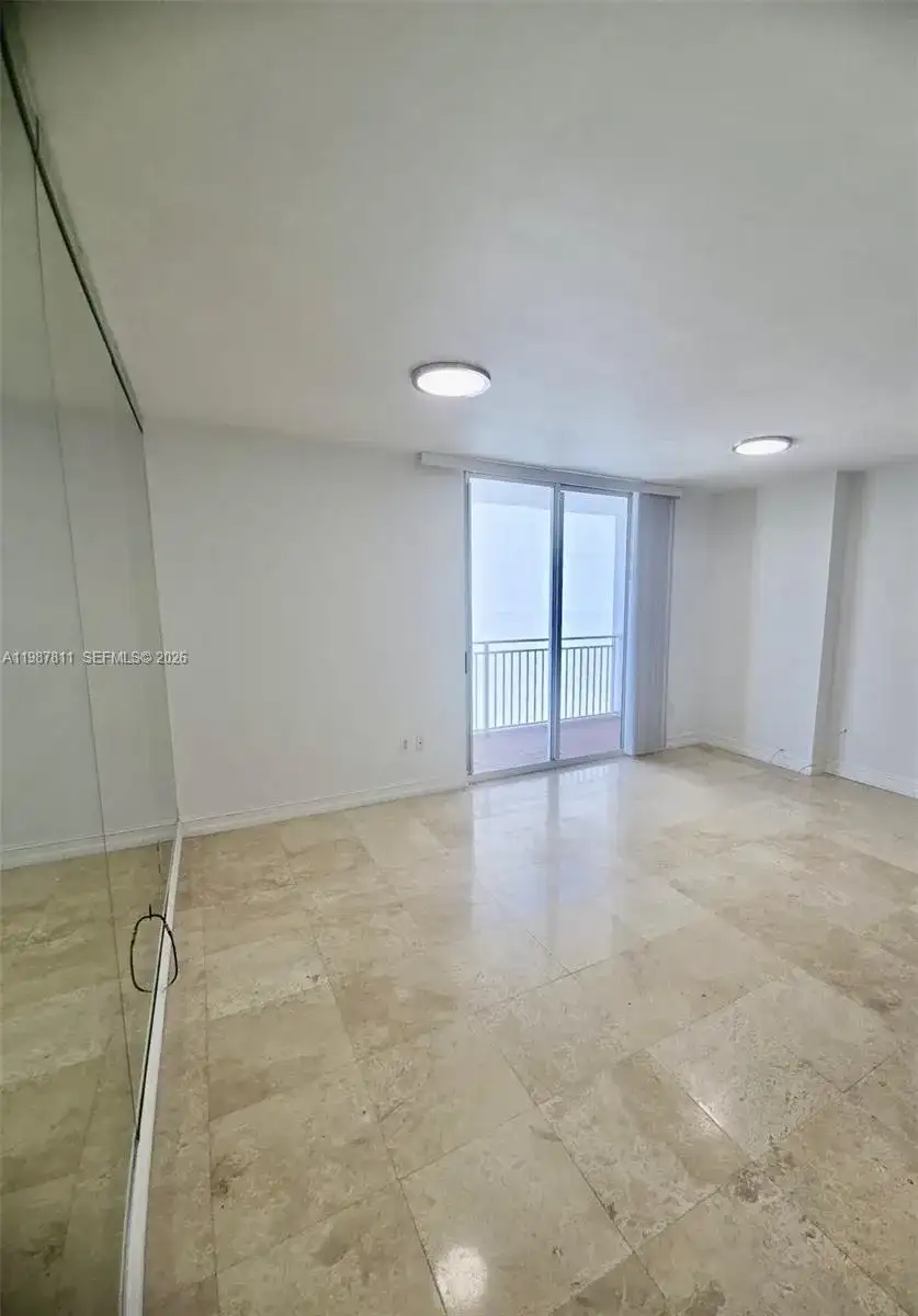 185 SE 14th Ter # 2701, Miami FL 33131 photo 5