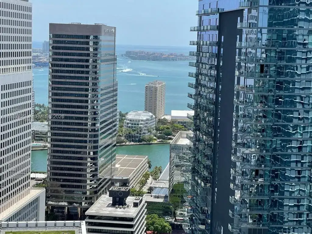 88 SW 7th St # 3609, Miami FL 33130 photo 2