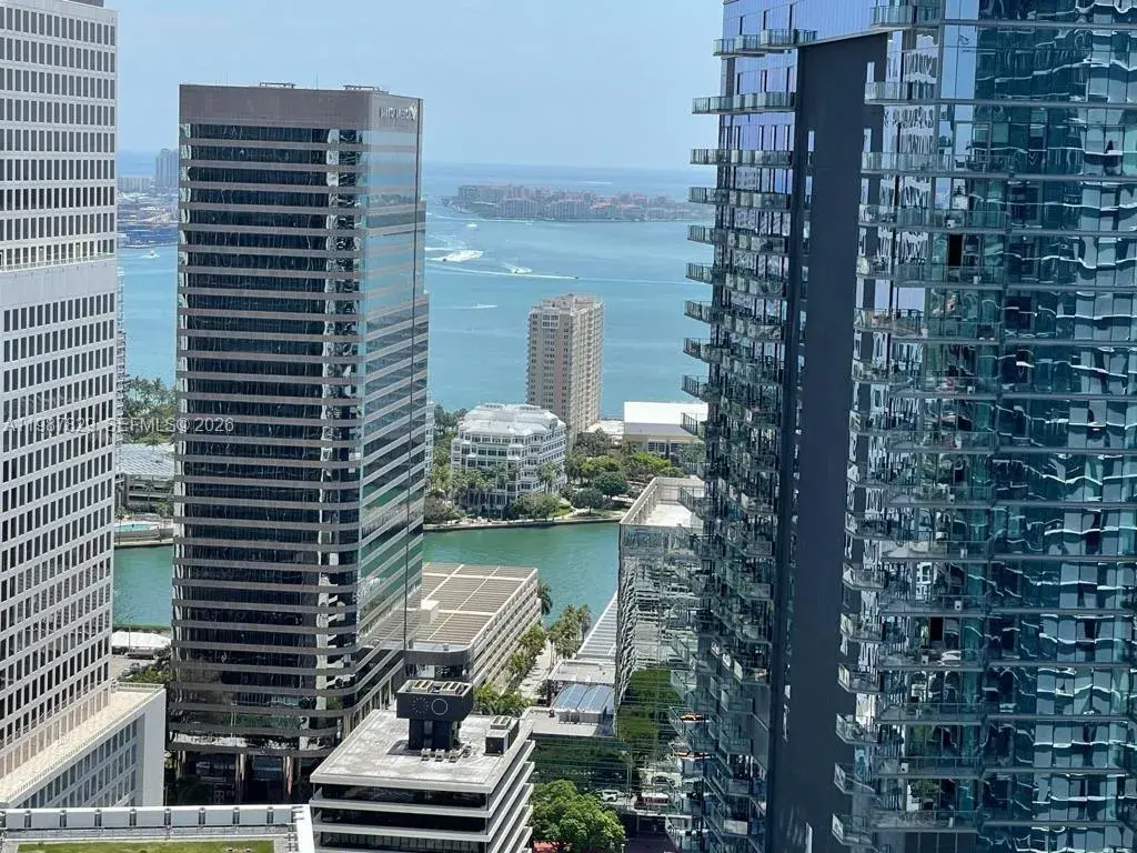 88 SW 7th St # 3609, Miami FL 33130