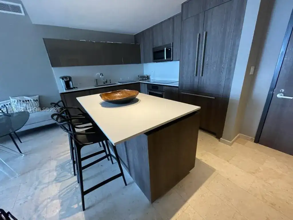 88 SW 7th St # 3609, Miami FL 33130 photo 4