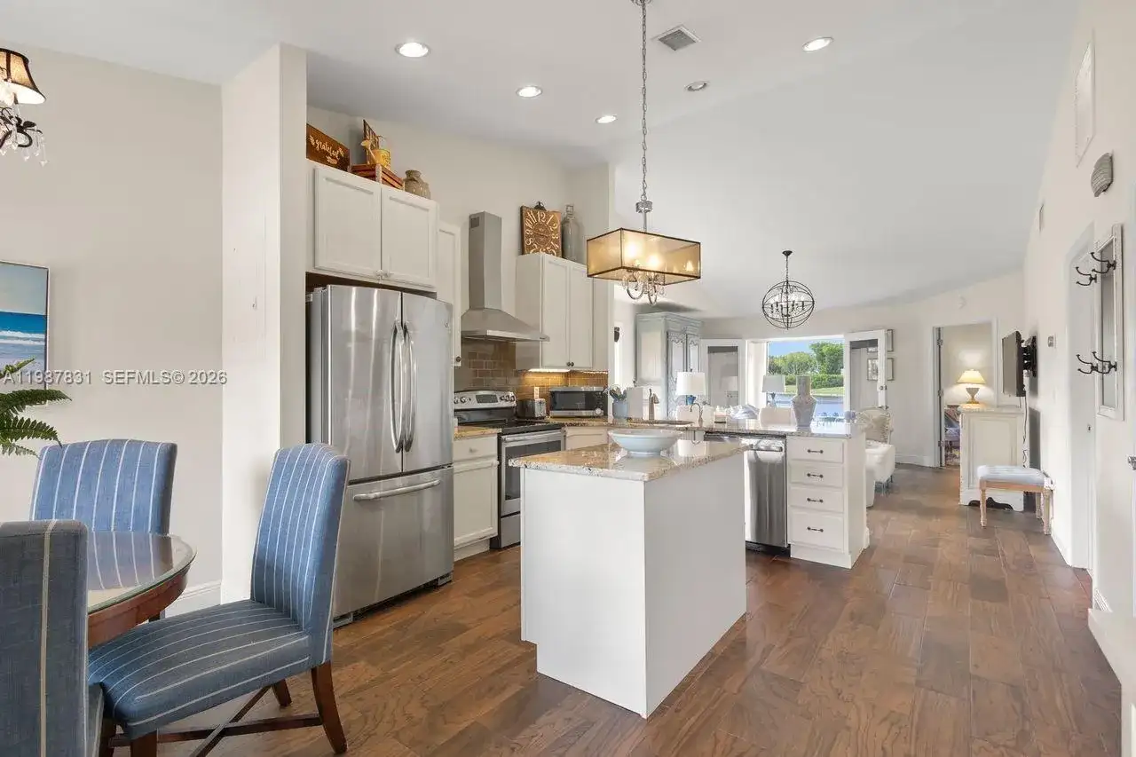18551 Woodstream Dr, Boca Raton FL 33498 photo 3