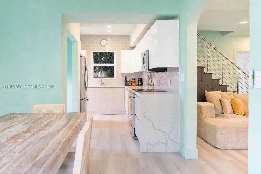 22 NE 44th St, Miami FL 33137