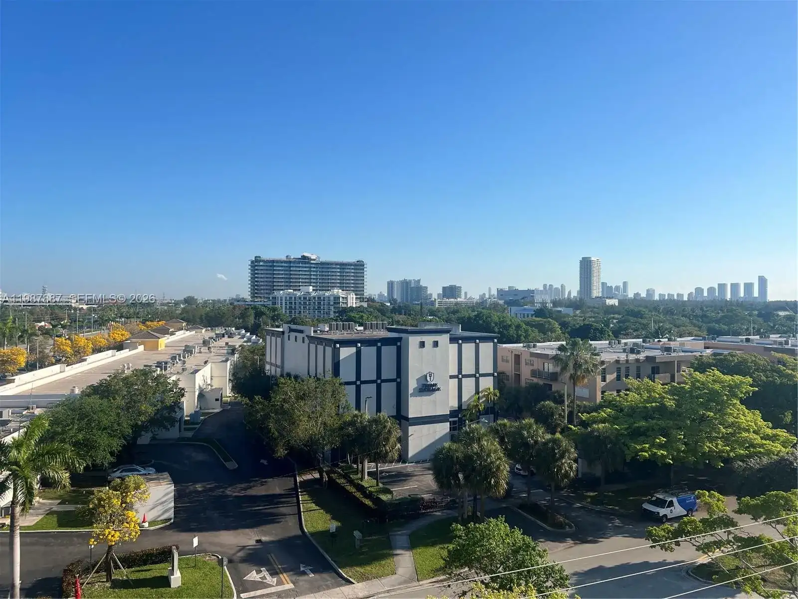 13499 Biscayne Blvd # 613, North Miami FL 33181 photo 3